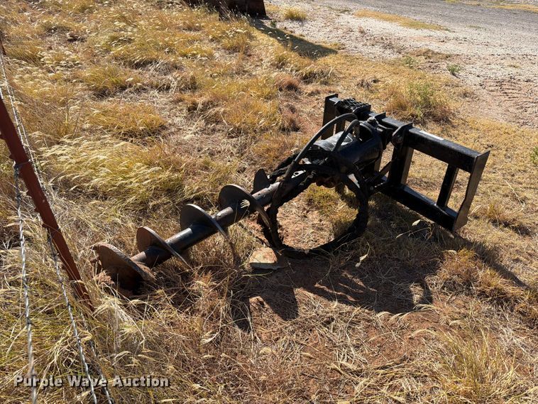 2011 Caterpillar A19B skid steer auger - EW8735