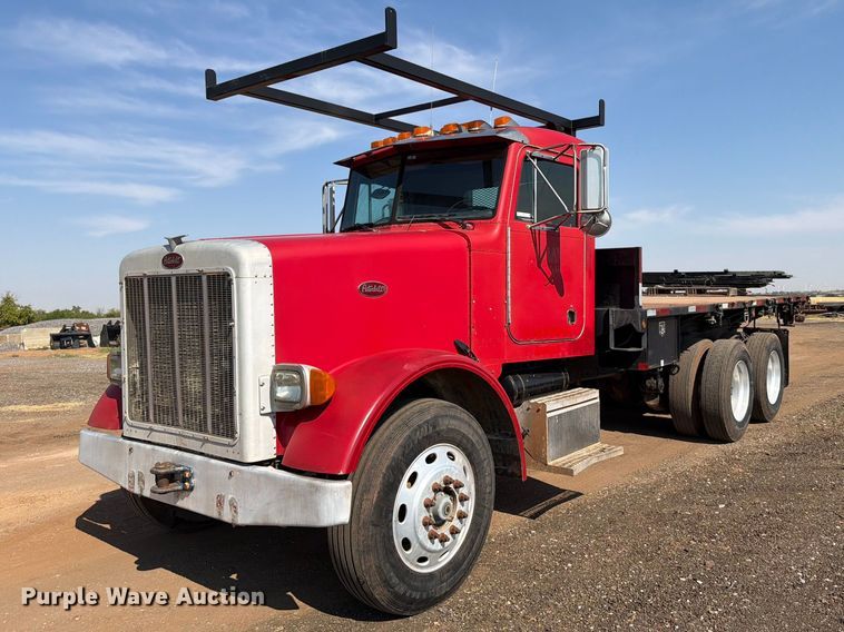 1993 Peterbilt 357 flatbed truck - EW8745