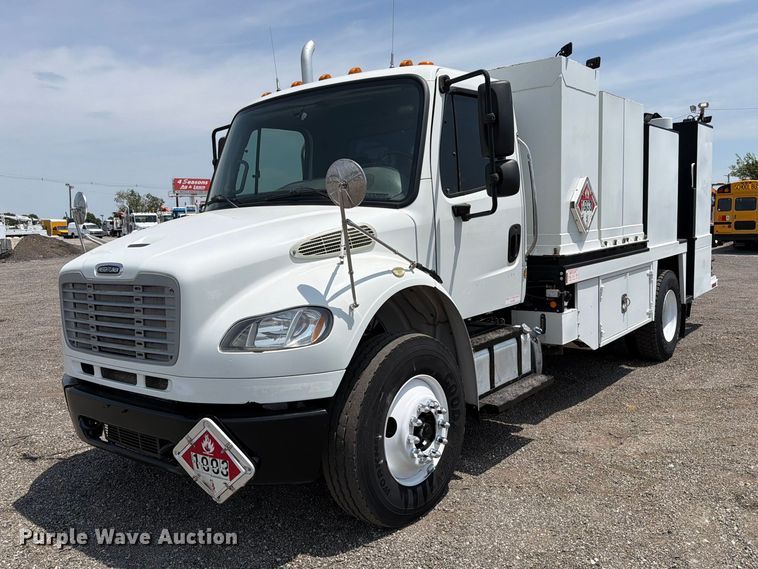 2014 Freightliner Business Class M2 fuel / lube truck - FB4986