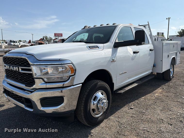 2019 RAM 3500 Heavy Duty Crew Cab utility bed pickup truck - FB5058