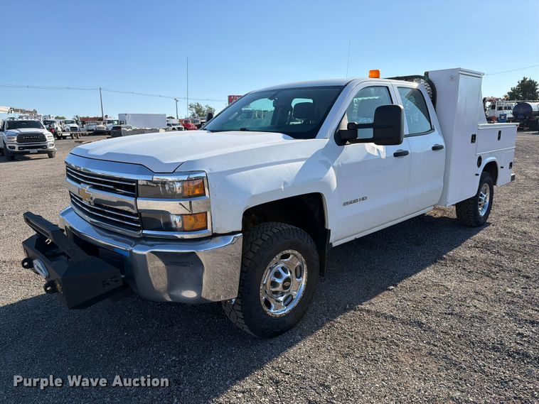 2015 Chevrolet Silverado 2500HD Ext. Cab utility bed pickup truck - FB5073