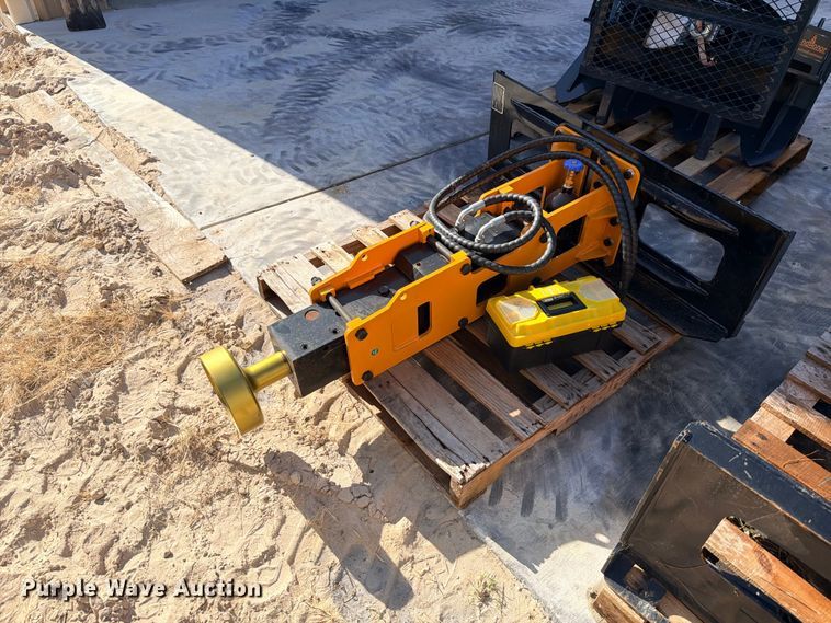2026 Giyi D680 skid steer post driver - FB8298