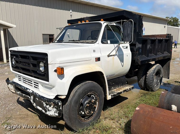 1987 GMC C6 dump truck - FC3323