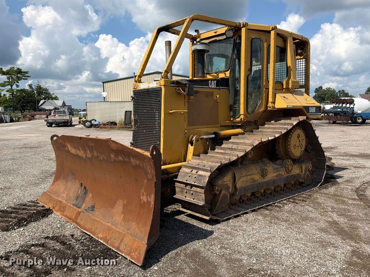 1999 Caterpillar D6M dozer - FC3326