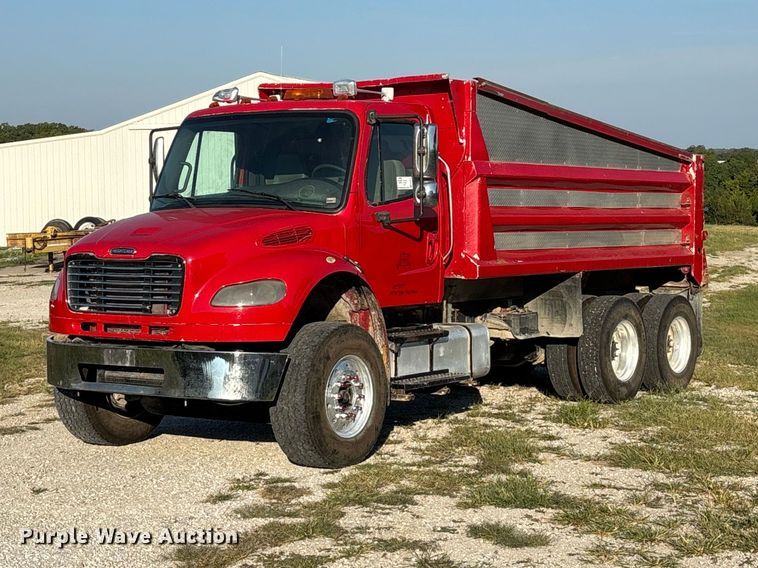 2009 Freightliner dump truck - FG0623