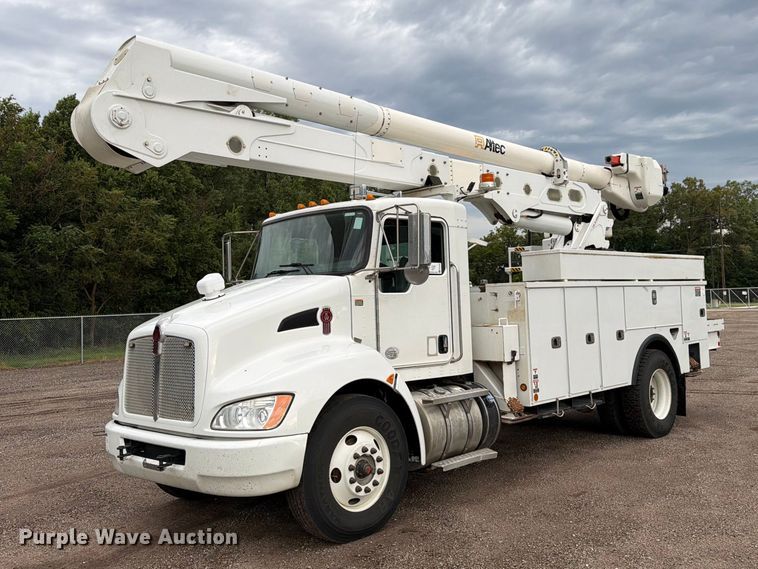 2015 Kenworth T370 bucket truck - FK3339