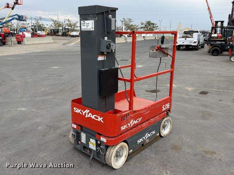 2016 Skyjack SJ16 vertical lift - FK4591