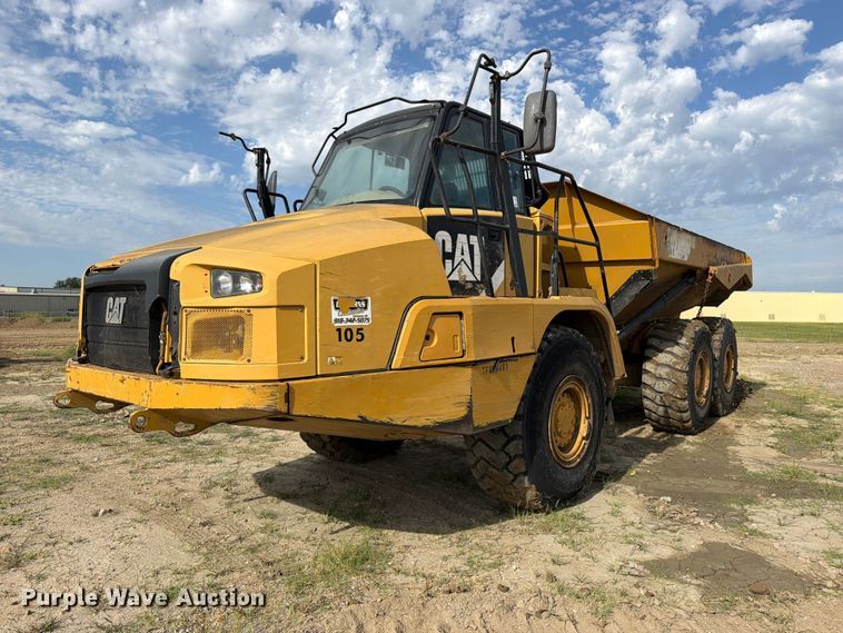 2015 Caterpillar 725C articulated haul truck - FK5082