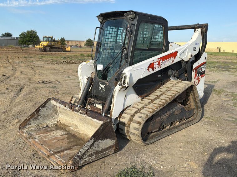 2020 Bobcat T76 tracked skid steer loader - FK5089