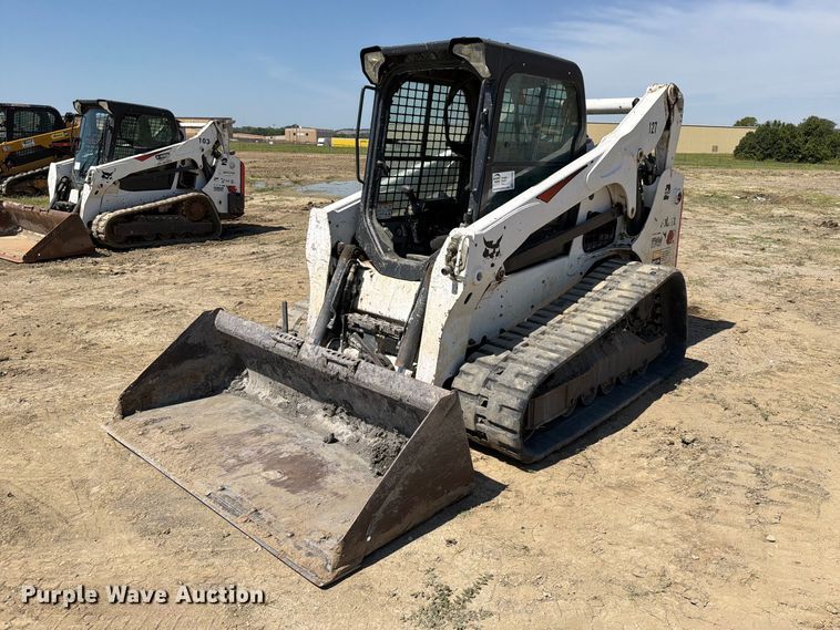 2021 Bobcat T740 tracked skid steer loader - FK5090