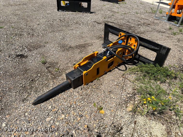 2026 P680 skid steer breaker - MQ9072