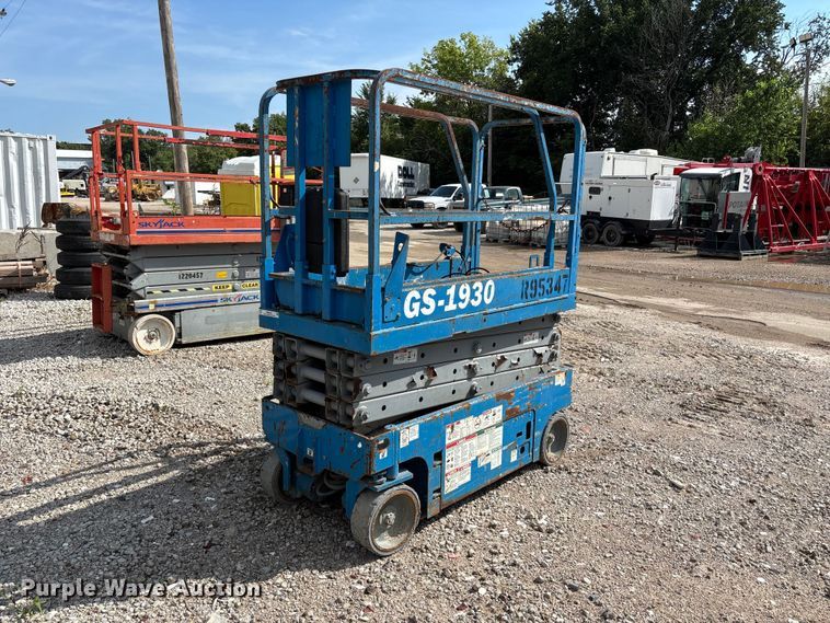 Genie GS-1930 scissor lift - NM9953