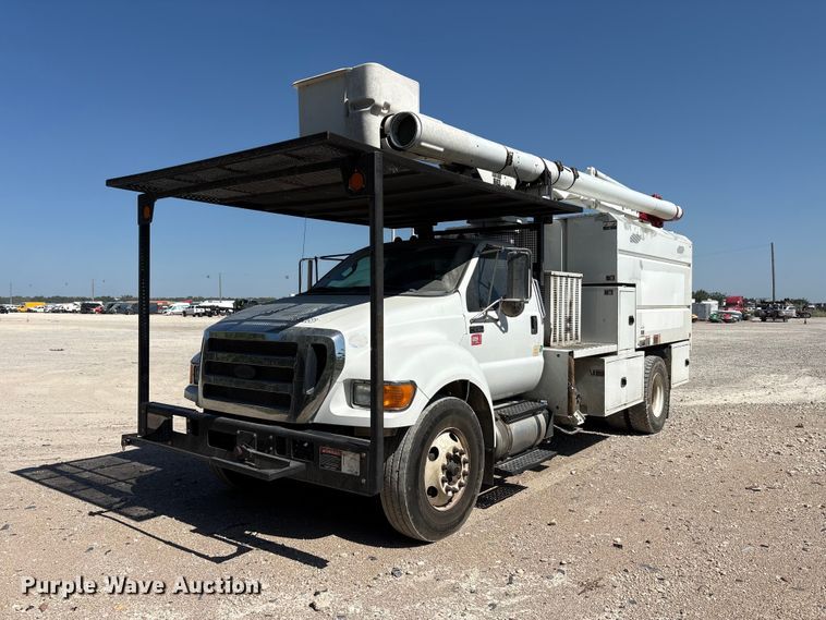 2015 Ford F750 Super Duty forestry bucket truck - YA3535