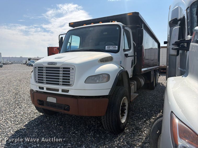 2011 Freightliner Business Class M2 grapple truck - YA4105
