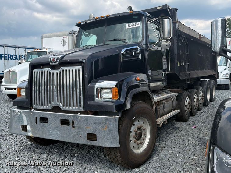 2014 Western Star 4700 dump truck - YA4352