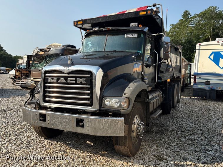 2018 Mack GU713 dump truck - YA4591
