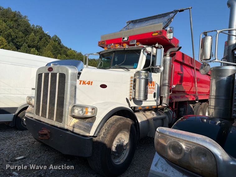 2014 Peterbilt 388 dump truck - YA4711
