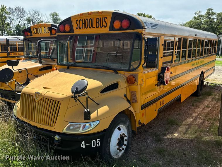 2005 IC PB105 school bus - DY3242