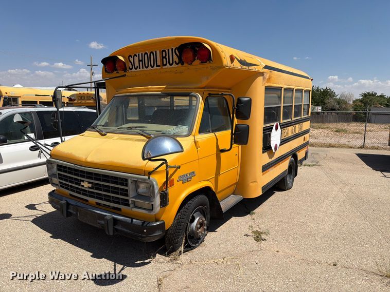 1995 Chevrolet G-series school bus - EF6439