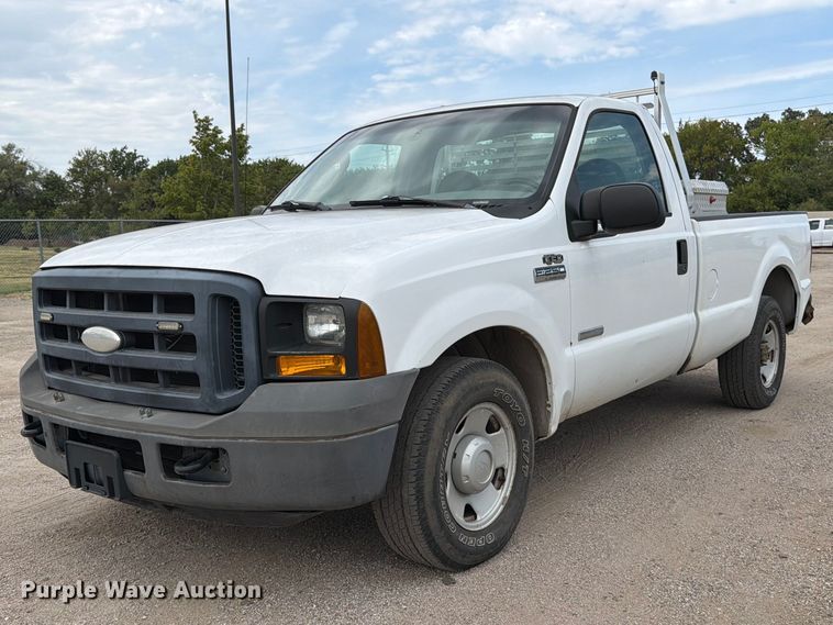 2006 Ford F250 Super Duty XL pickup truck - EP7520