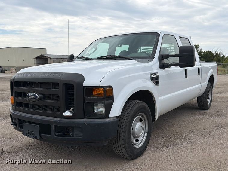 2010 Ford F250 Super Duty XL Crew Cab pickup truck - EP7521