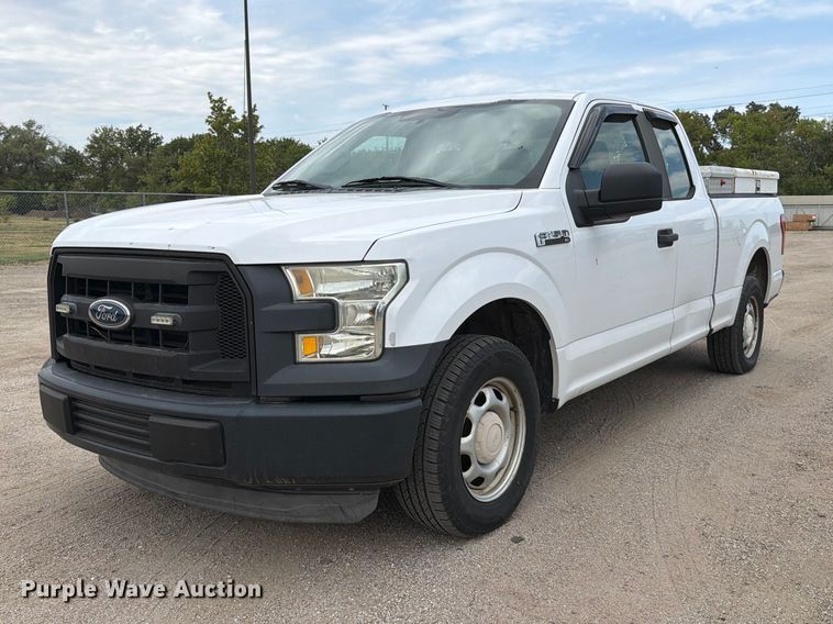 2015 Ford F150 XL Ext. Cab pickup truck - EP7523