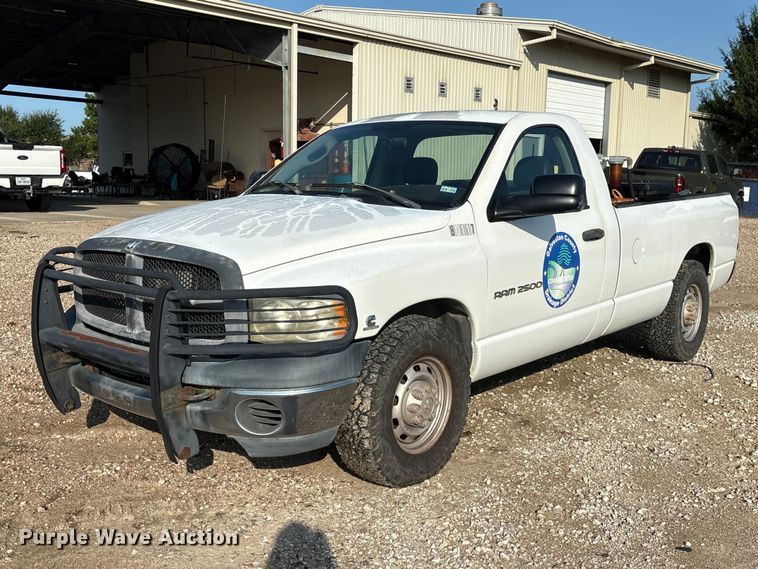2005 Dodge Ram 2500 pickup truck - EU0777