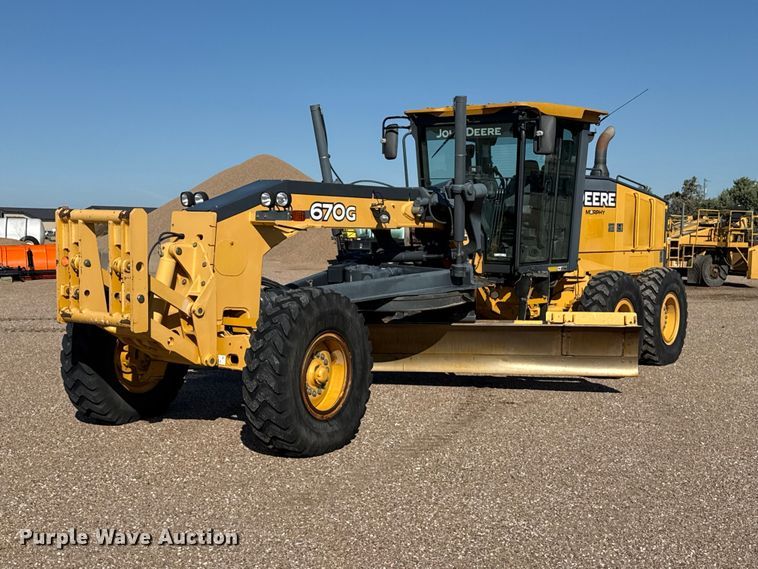 2012 John Deere 670G motor grader - EW4246
