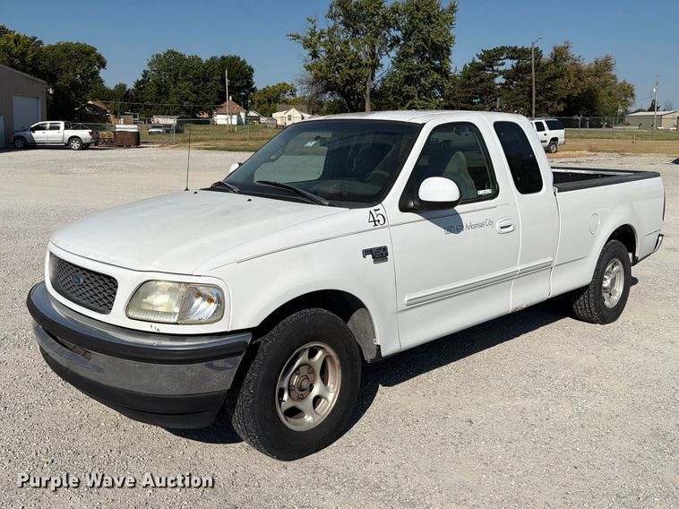 1998 Ford F150 Ext. Cab pickup truck - EX4158