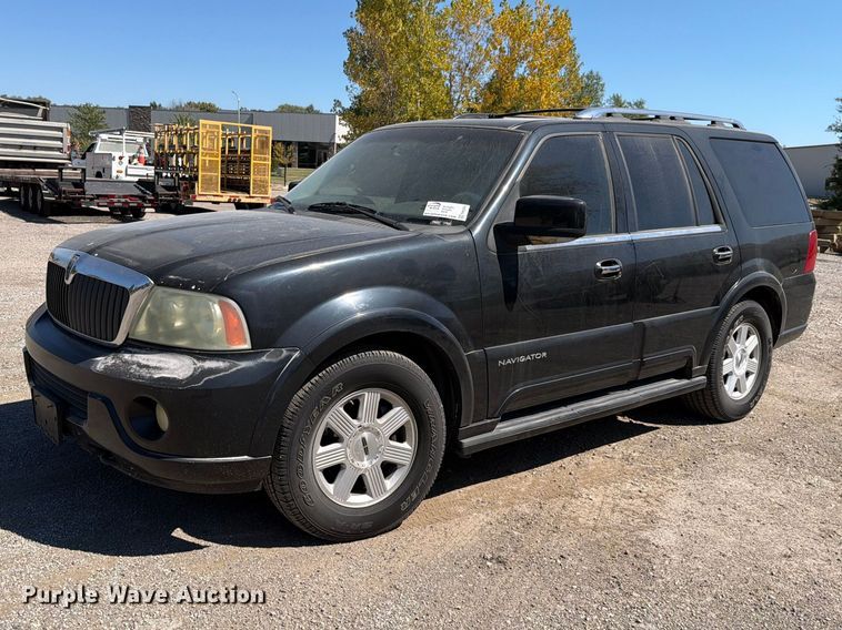 2004 Lincoln Navigator SUV - FH6264