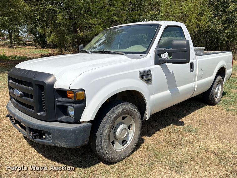 2008 Ford F250 Super Duty pickup truck - FK5102