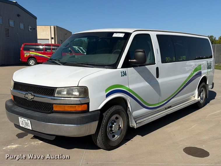 2013 Chevrolet Express 3500 SUV - FN5854
