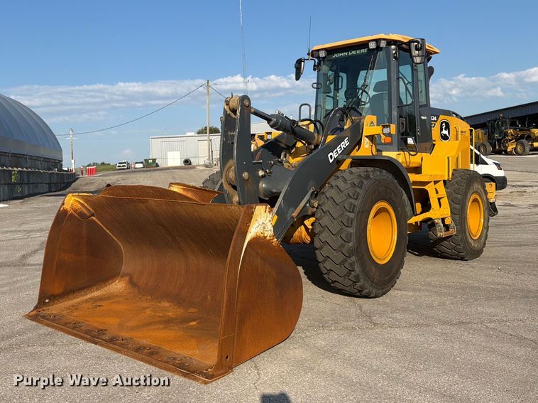 2021 John Deere 624P wheel loader - FP4052