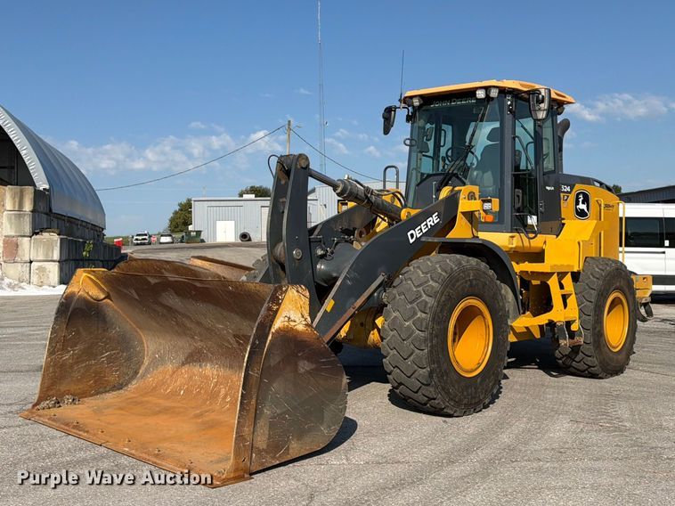 2021 John Deere 624P wheel loader - FP4054