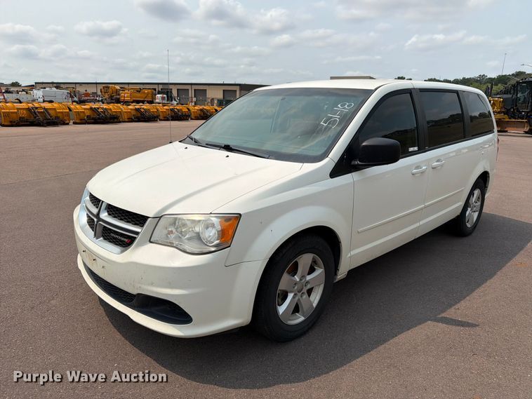 2013 Dodge Grand Caravan van - FT6511