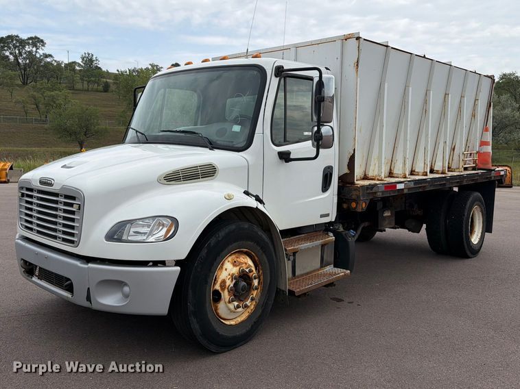 2011 Freightliner Business Class M2 dump truck - FT6522