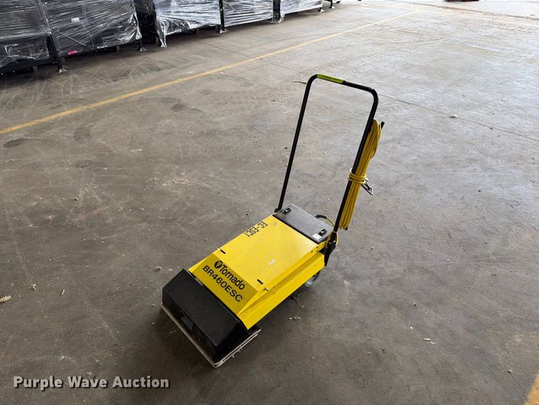 Tornado BR460ESC escalator cleaner - FT6573