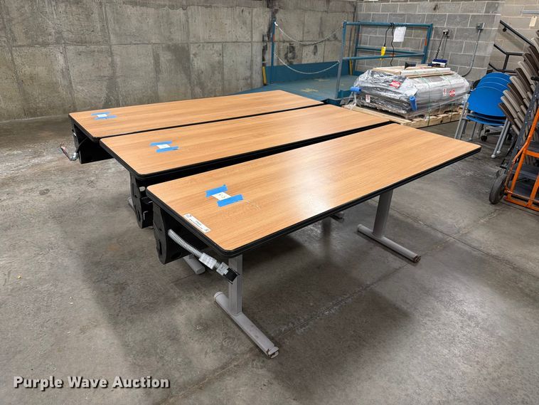 (3) tables - FT6594