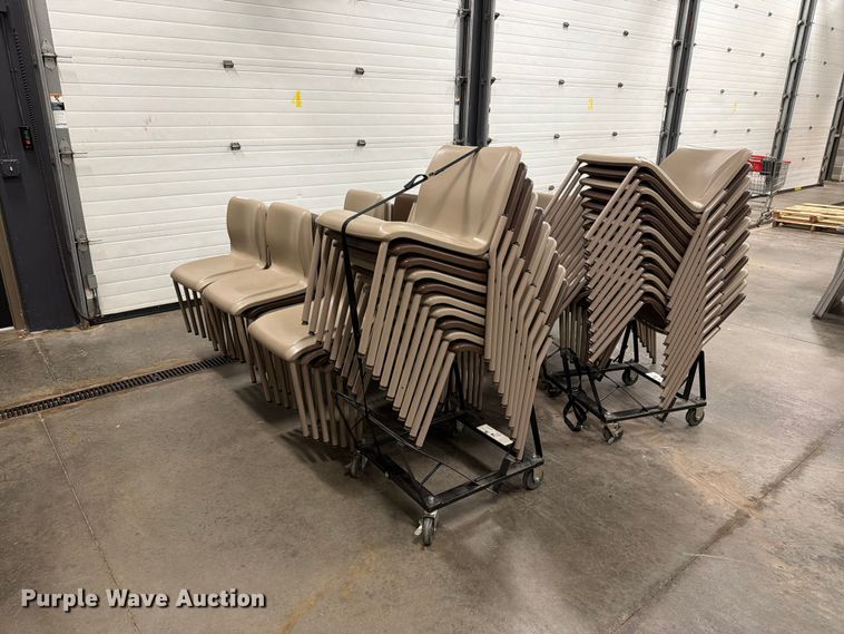 (81) chairs - FT6596