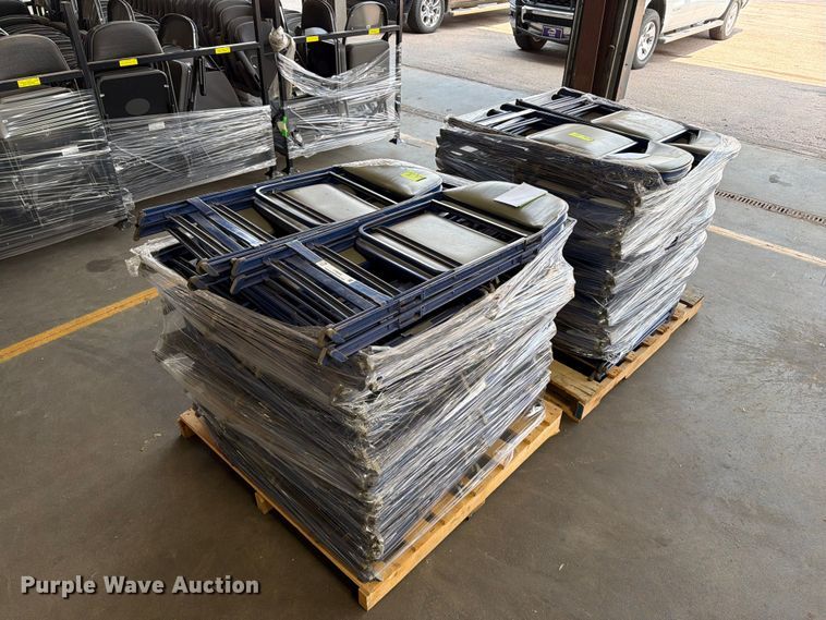 (96) folding chairs - FT6644