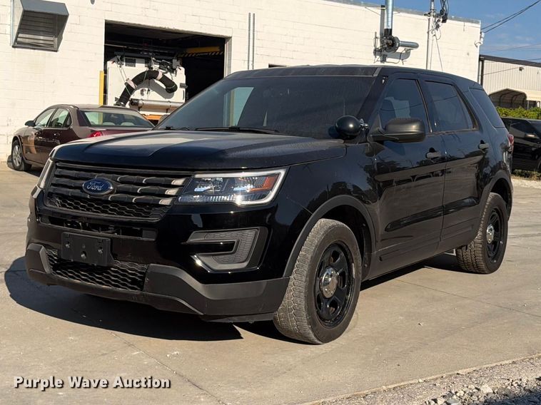2017 Ford Explorer Police SUV - FU4611