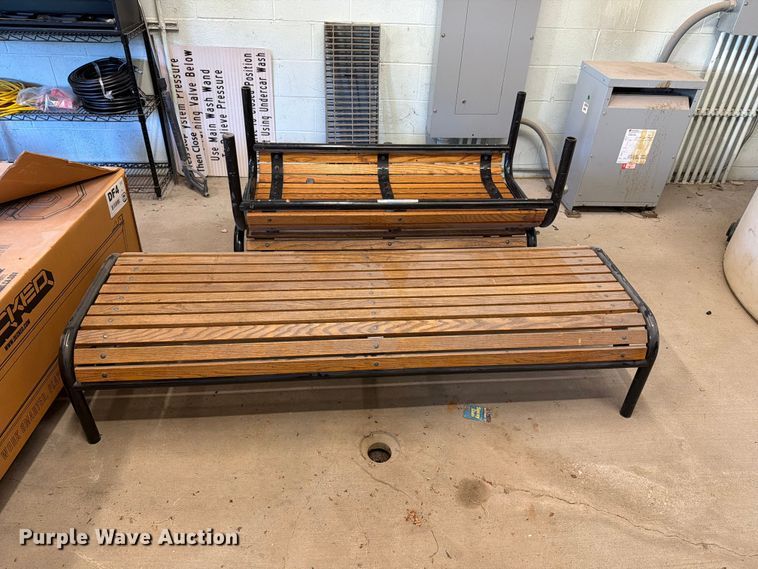 (3) benches - NF9544