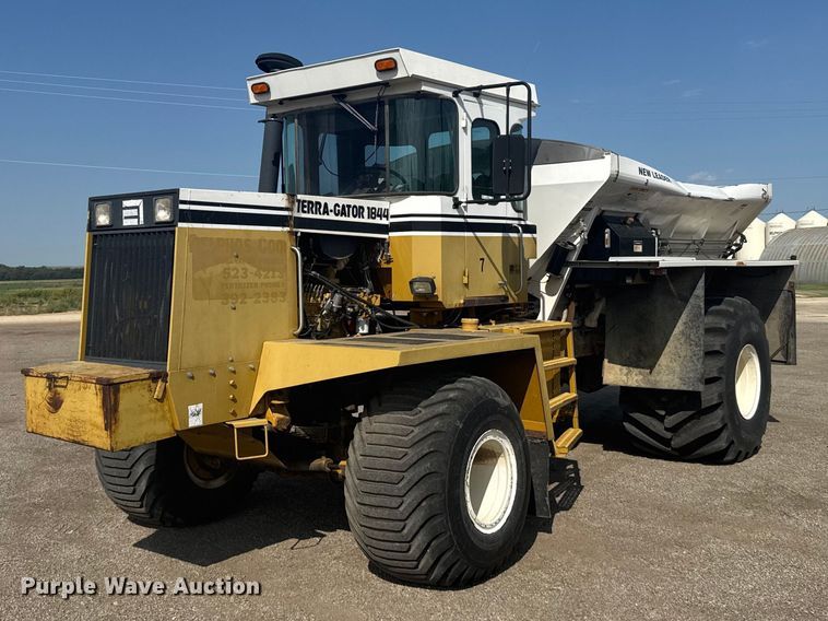 1995 AG-Chem Terra-Gator 1844 applicator - DY3230