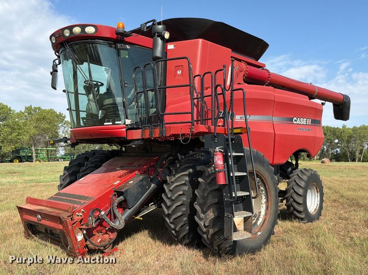 2008 Case IH AFX7010 Axial-Flow combine - EP7551
