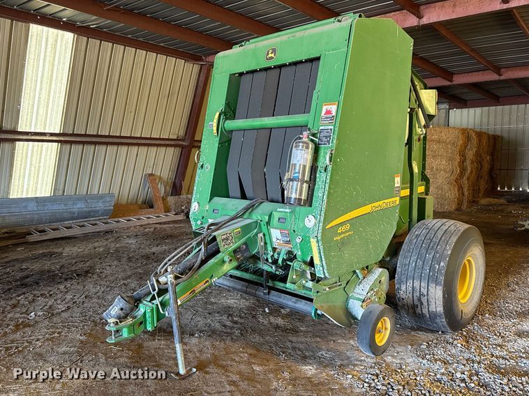 2013 John Deere 469 round baler - EV6137