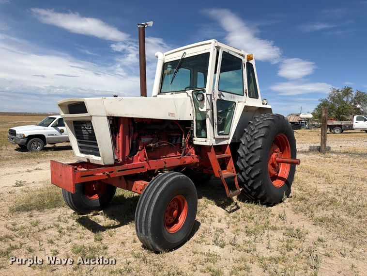 1976 Case 1370 tractor - EW2202