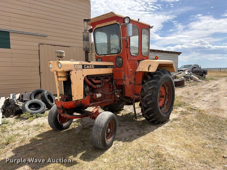 Case 930 tractor - EW2204