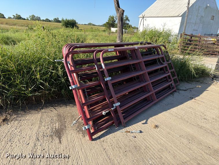 Approximately 10 livestock panels - EW5011