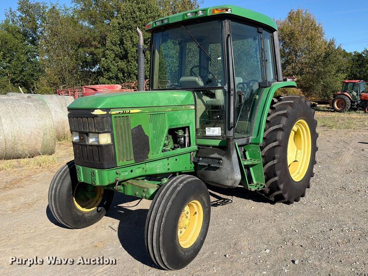 2000 John Deere 6410 tractor - FK5105