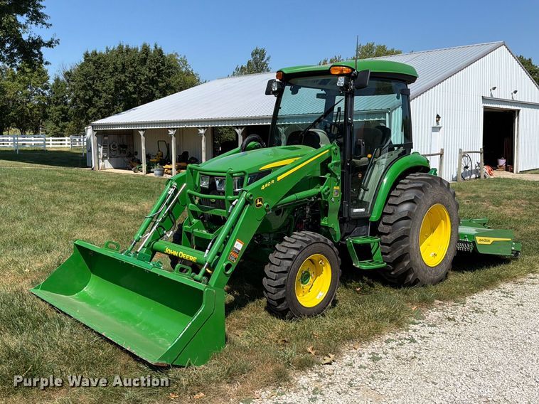 2023 John Deere 4052R MFWD tractor - FU4620